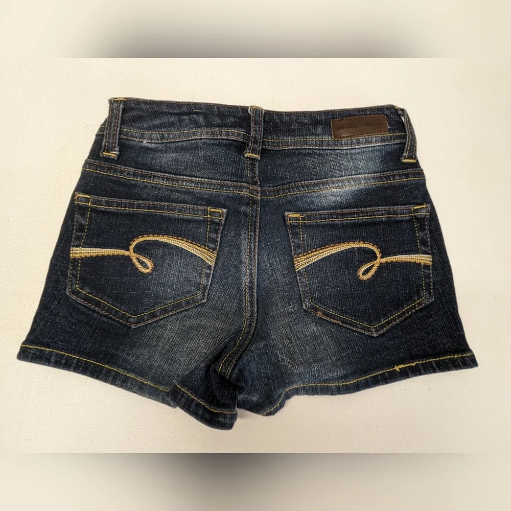 Justice Girls Denim Shorts size 10 small T-1